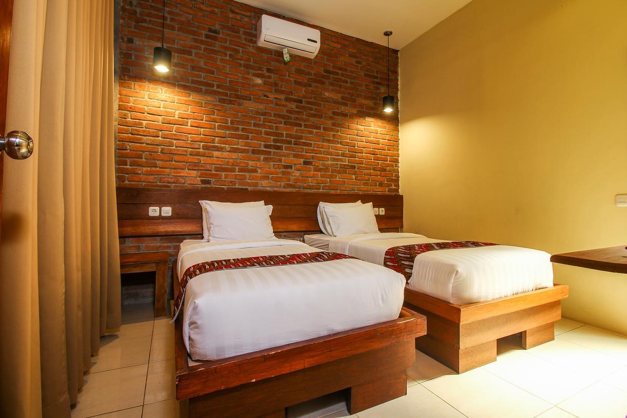 Cempaka Villa II Jogjakarta Buitenkant foto